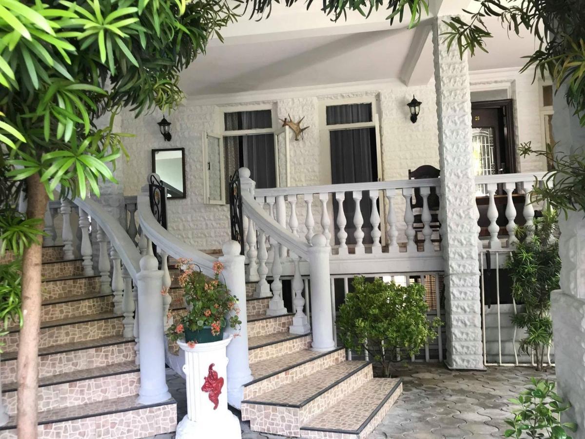 Twins Guest House By Black Sea Kobuleti Esterno foto