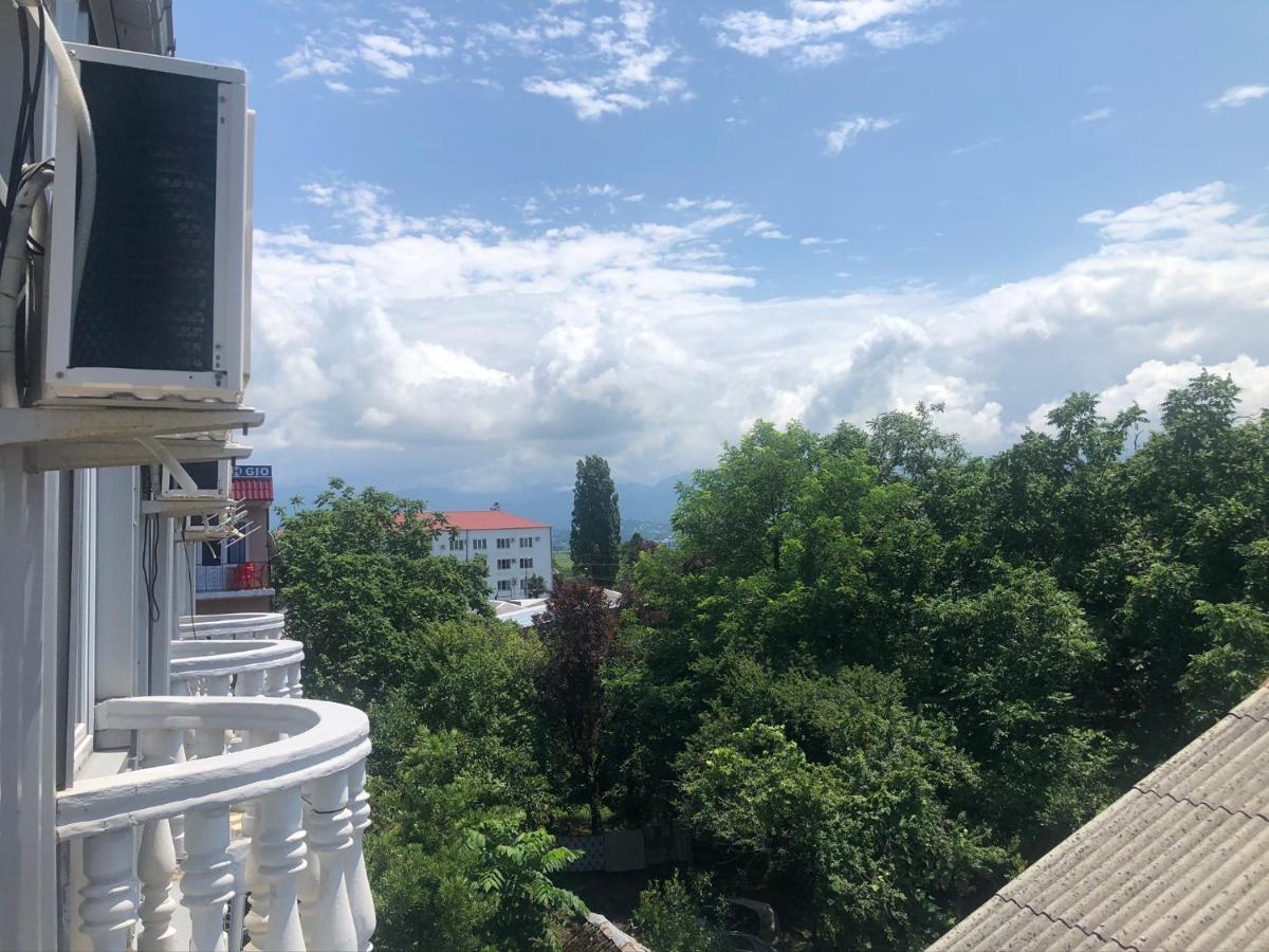 Twins Guest House By Black Sea Kobuleti Esterno foto