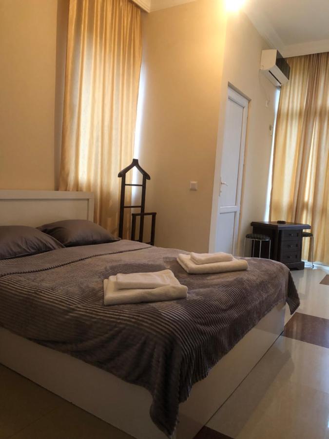Twins Guest House By Black Sea Kobuleti Esterno foto
