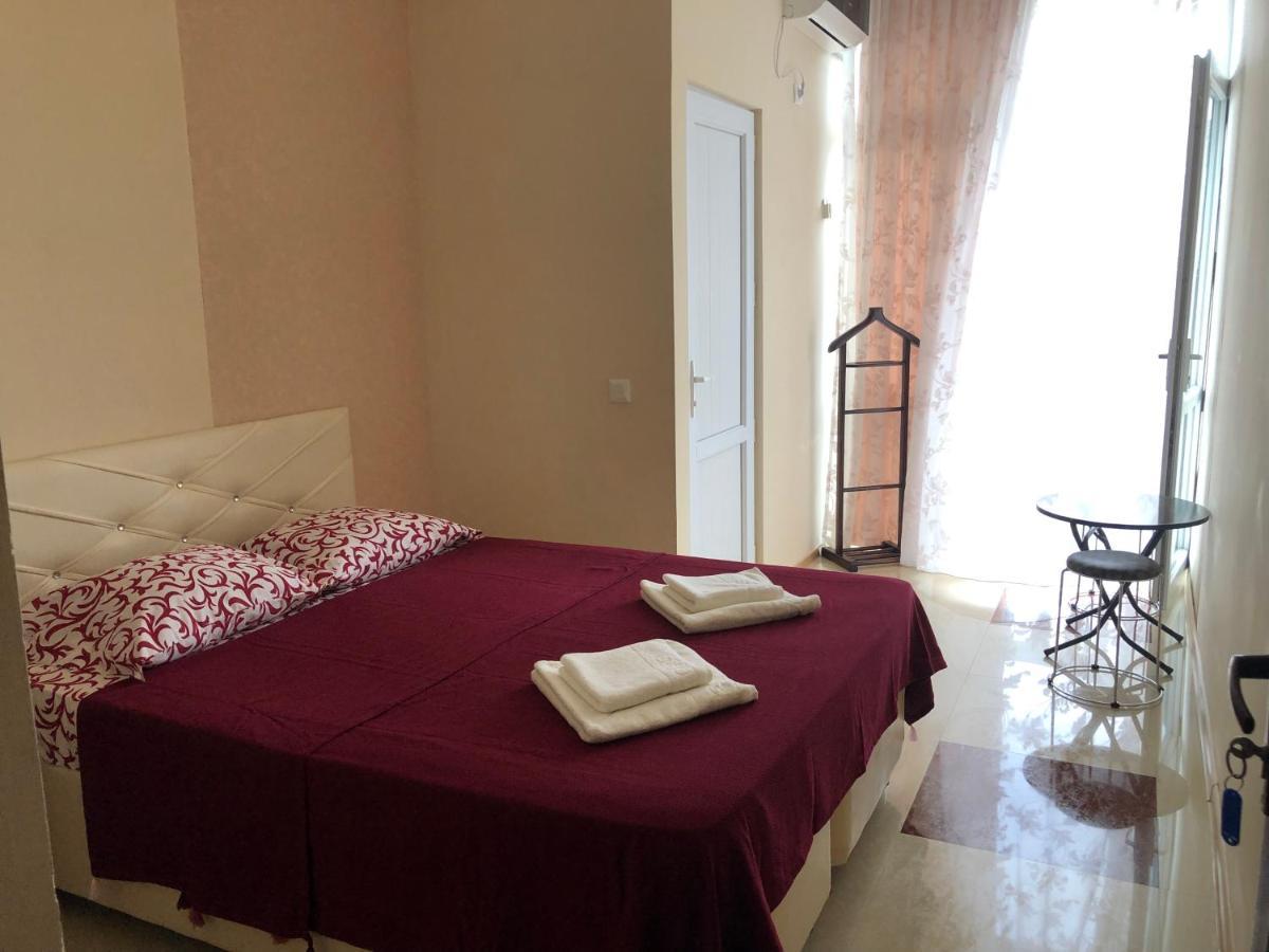 Twins Guest House By Black Sea Kobuleti Esterno foto