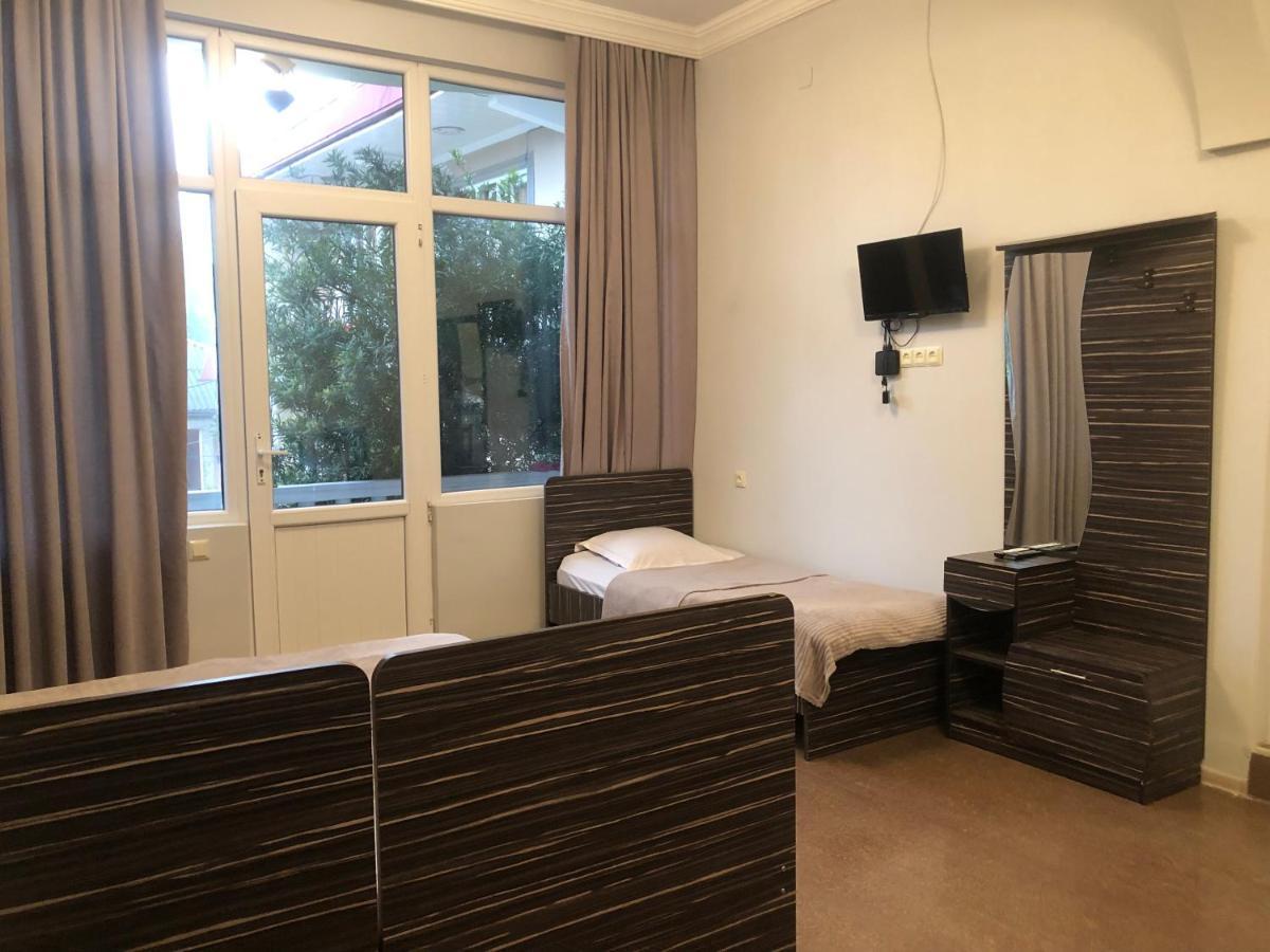 Twins Guest House By Black Sea Kobuleti Esterno foto