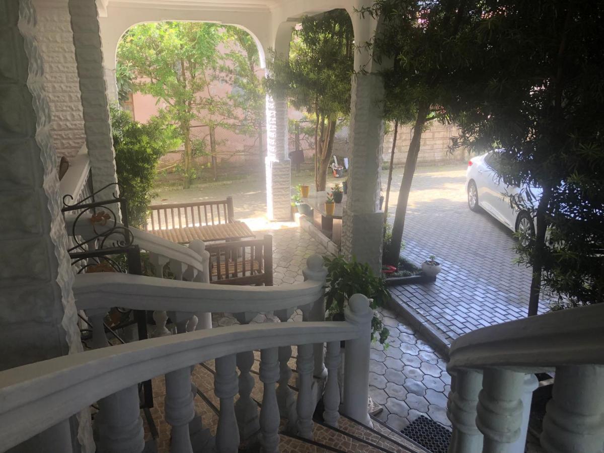 Twins Guest House By Black Sea Kobuleti Esterno foto